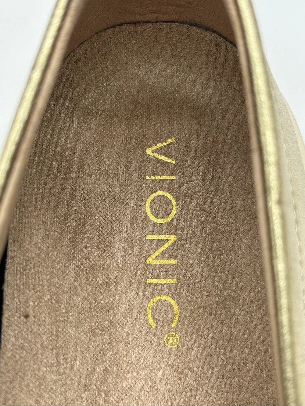 Vionic step into